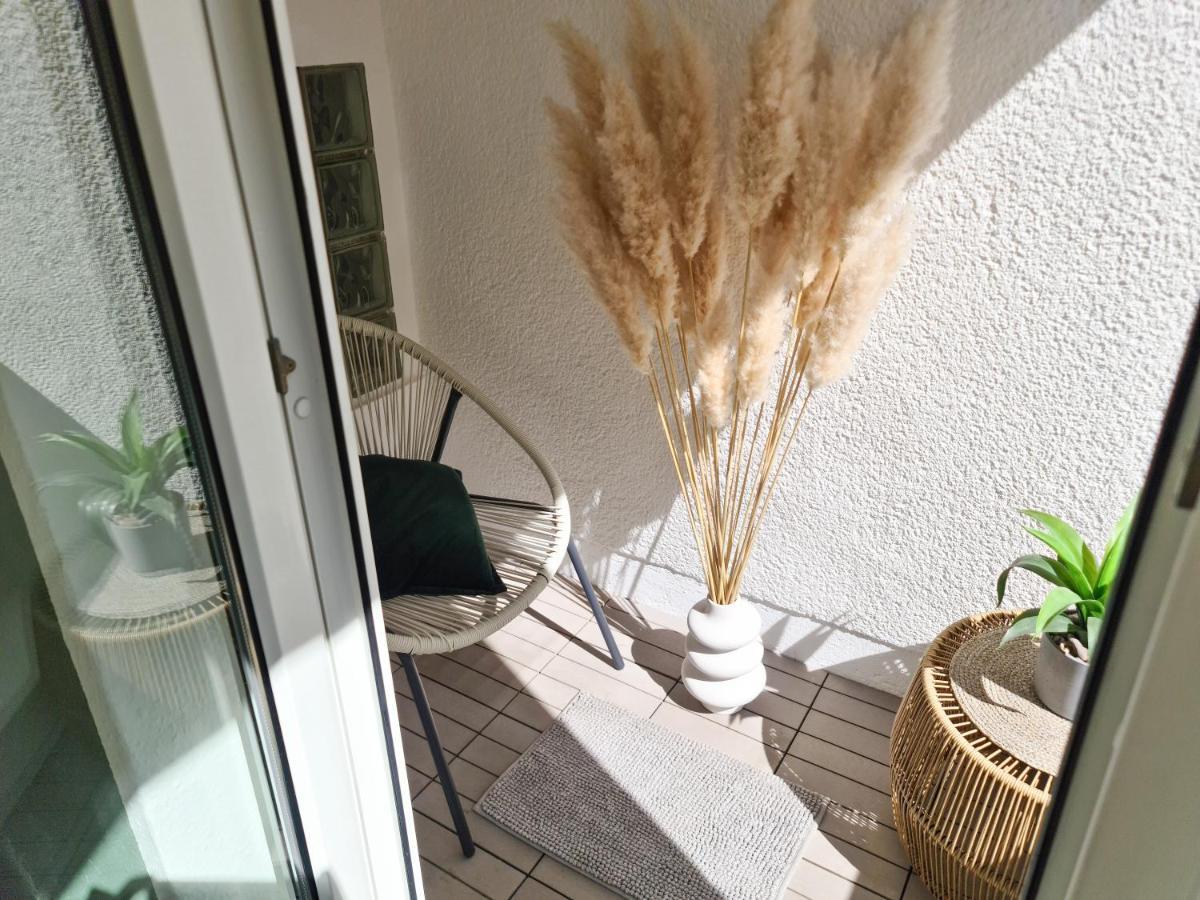 Schoene Ferienwohnung Im Zentrum Mit Self Check-In Und Free Wifi إسن المظهر الخارجي الصورة